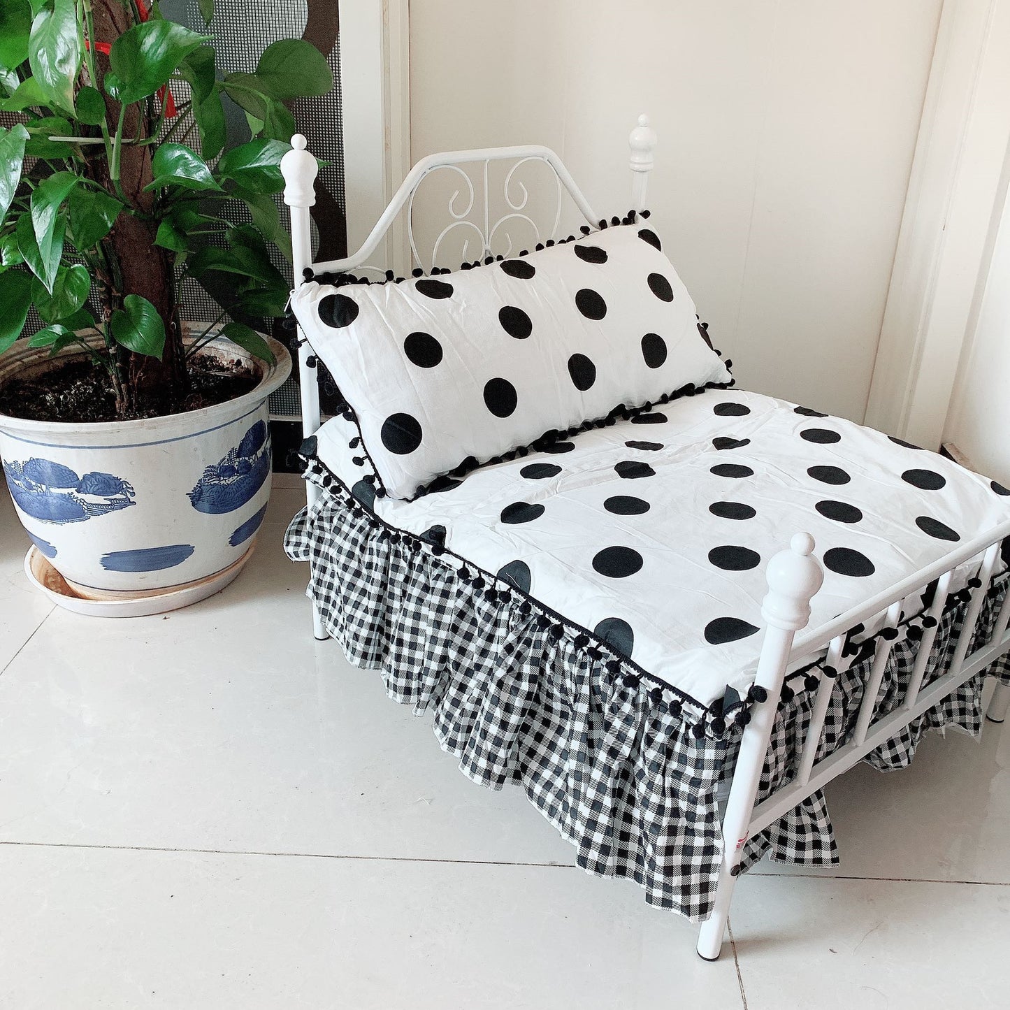 Dog Bed – Comfort and Elegance for Small and Medium Dogs